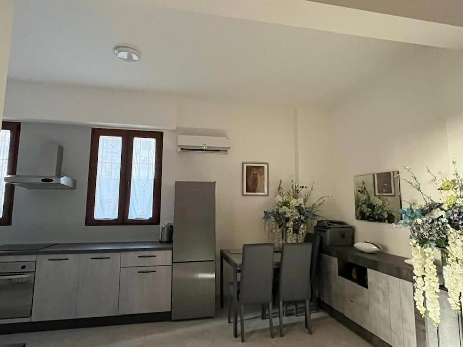 Bilocale Confortevole A Due Passi Dalla Stazione Apartment *